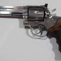 Revolver manurhin MR88 INOX calibre 357 magnum 6 pouces etat NEUF