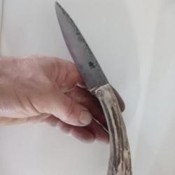 Couteau pliant deux clous en bois de daguet