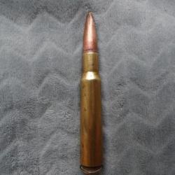 Munition de calibre 50 BMG datée 1943