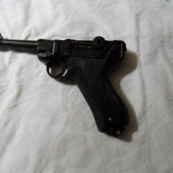 reproduction arme de poing P08 de marque DENIX en métal