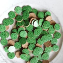 Lot de 100 rondelles liège nominatives en calibre 16 , n° 2 verte.