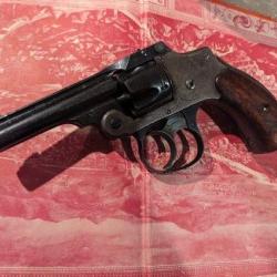 REVOLVER SMITH ET WESSON 5 COUPS CAL 32 HAMMERLESS