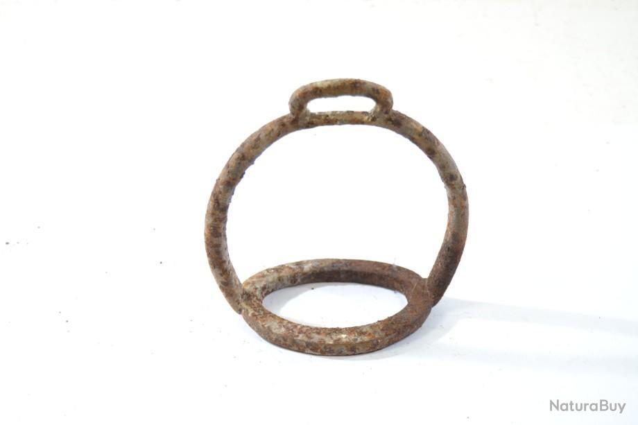 Ancien étrier De Cheval Avec Boucle En Cuir D'origine (Occasion, Bell Stirrups)