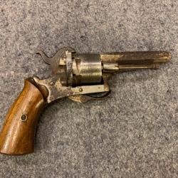 revolver type Lefaucheux calibre 7mm à broche