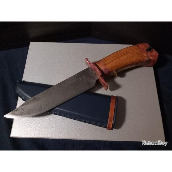 Couteau de style bowie forg main