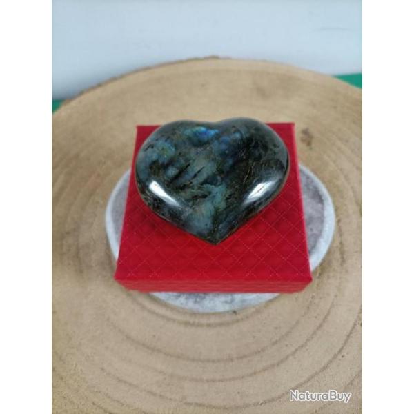 Coeur pierre Labradorite d 'un poids de 119 grammes avec crin
