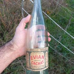 Ancienne bouteille en verre Evian source Cachat collector vintage années 40