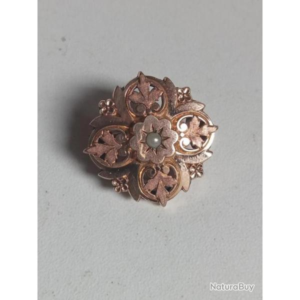 broche ancienne 3 cm x 3 cm