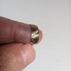 bague en or 8 carats diamètre intérieur 16 mm avec 4 véritable diamants