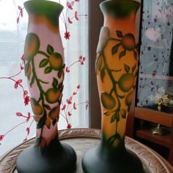 Deux vases en pâte de verre signer par la verrerie française De vianne