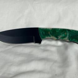 Couteau à dépecer noir forgé 20cm ergonomique marbré vert CHASSE24