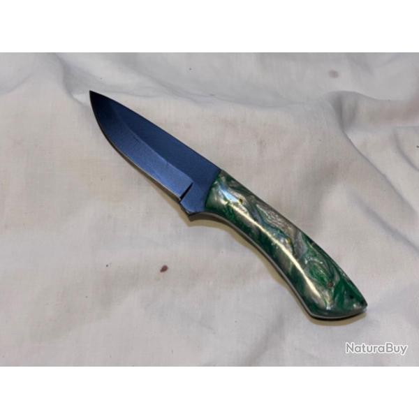 Couteau  depecer 20cm forg lame noire manche marbr vert/blanc CHASSE24