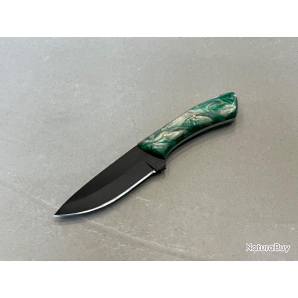 Couteau  depecer 20cm forg lame noire manche marbr vert/blanc