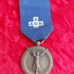Médaille assistantes au devoir national classé bronze
