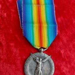 Médaille Assistantes Au Devoir National Classe Argent