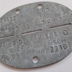 Belle plaque identité allemande de la Seconde Guerre Mondiale en aluminium épais. Authentique.