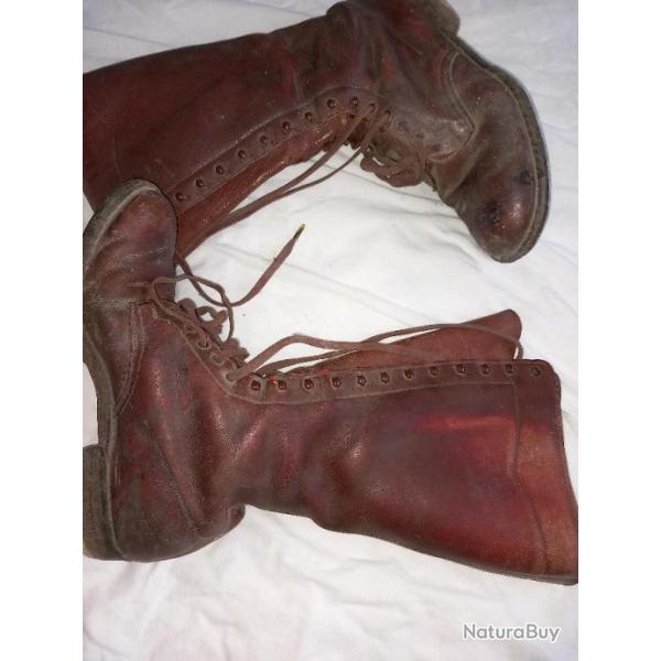 MILITARIA  WW2 BOTTES A LACETS