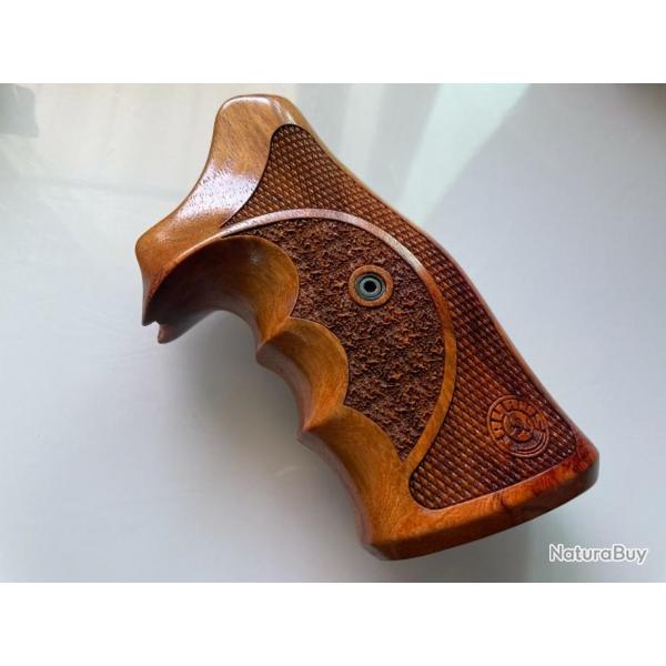plaquette TAURUS  revolver 38