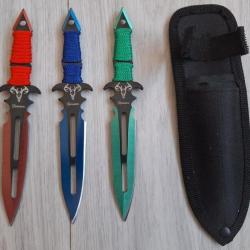 3 couteaux à lancer colorés