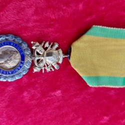 Médaille Militaire 3ème République Argent et vermeil