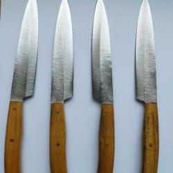 Lot de 4 Couteaux Artisanaux de Gaucho Argentin Manche Bois Lame Ac. Inox Lg Totale 22cm