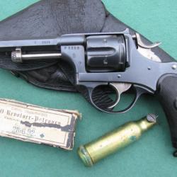Revolver Suisse Mod 1882 deuxieme Type Serie privée et son etuis 1er modéle classe D Poudre Noire
