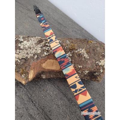 Tomahawk Rawhide 50cm avec perles et plumes - Native American Made - USA