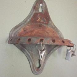 RARE  porte serviette / torchon en métal riveté