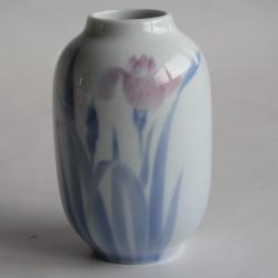 Vase porcelaine Fleur Iris Fukagawa Japon