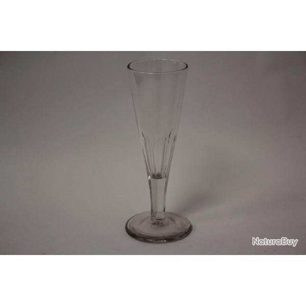 Flte  champagne cristal taill XIXe sicle