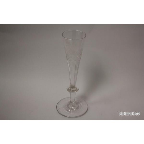 Flte  champagne cristal taill XIXe sicle
