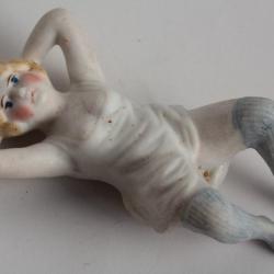 Flacon à parfum porcelaine biscuit Pisseuse