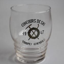 Ancien verre émaillé Souvenir Concours de Ski 1947 Troupes Genevoises