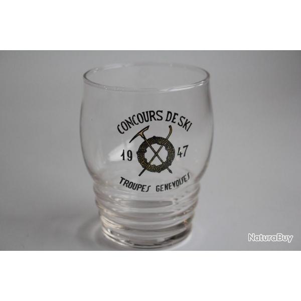 Ancien verre maill Souvenir Concours de Ski 1947 Troupes Genevoises
