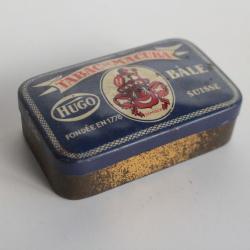 Boite a cigarettes tôle lithographiée Tabac de macuba Hugo Bâle