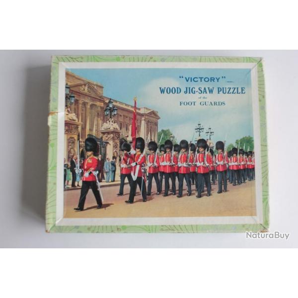 Puzzle 56 pices victory wood jigsaw puzzle of foot guards