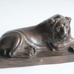 Bronze Lion couché XVIIIe siècle