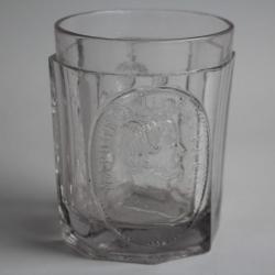 Gobelet verre moulé Napoléon III Empereur XIXe siècle