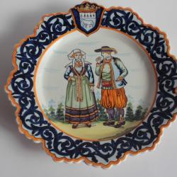 Assiette faïence Henriot Quimper Bretons