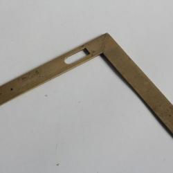 Demi-pied de Roy laiton Girardin - Henry XVIIIe siècle