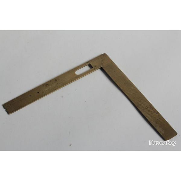 Demi-pied de Roy laiton Girardin - Henry XVIIIe sicle