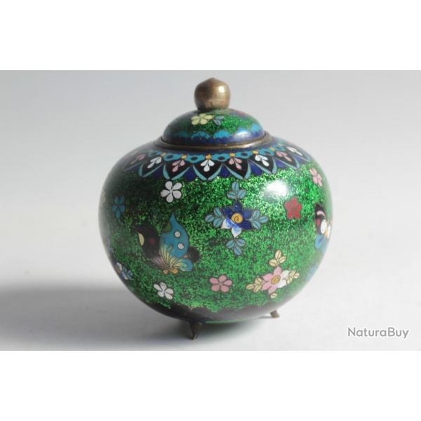 Petit pot couvert tripode maux cloisonns Chine