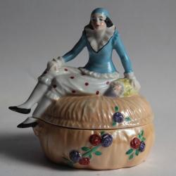 Boite à poudre porcelaine Sitzendorf Pierrette Allemagne