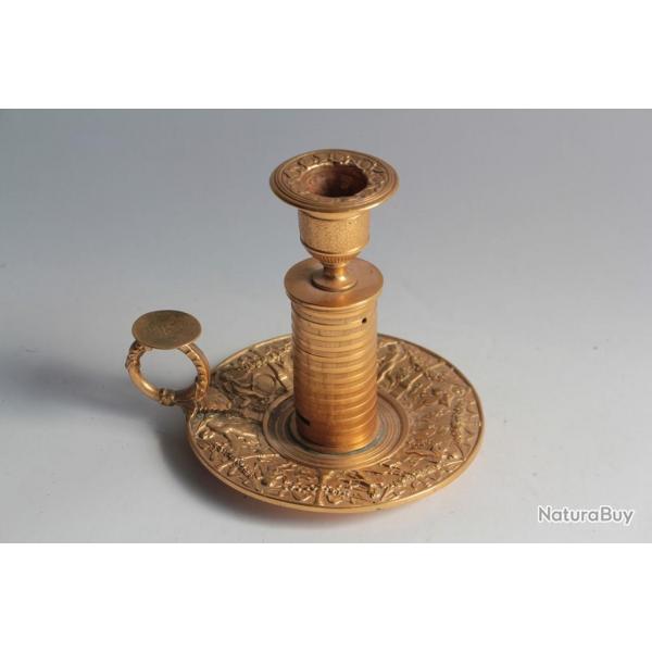 Bougeoir  main laiton dor Angelots XIXe sicle