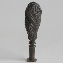 Sceau corne sculptée monogramme J T