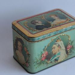 Boîte tôle lithographiée Biscuits Prince Albert reine Victoria commémoration