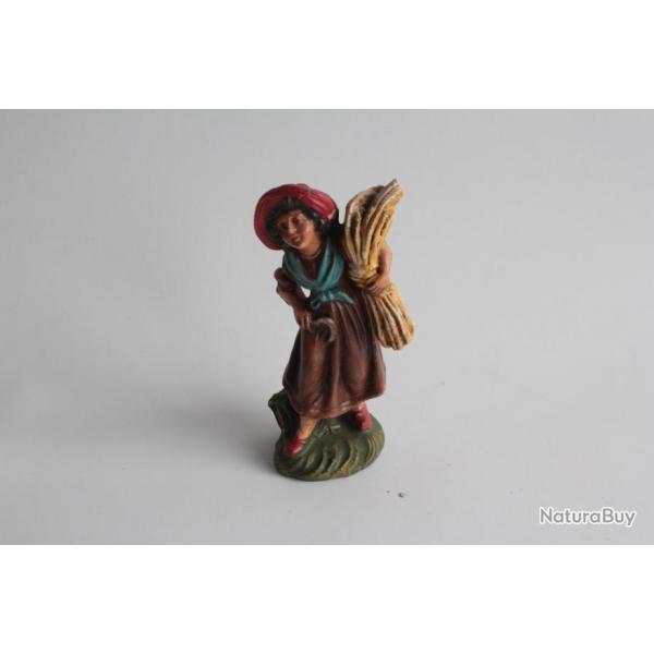 Figurine vintage Composition paysanne portant un boisseau Italie