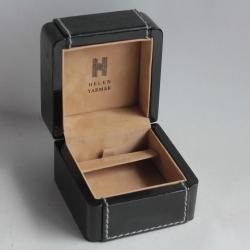 Écrin pour Boucles d'oreilles HELEN YARMAK Bijoux