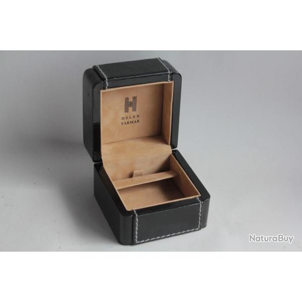 crin pour Boucles d'oreilles HELEN YARMAK Bijoux