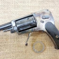 revolvers type bulldog bossu  calibre 6mm velodog très bel etat fonctionnel cat D